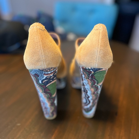 Lucky, Size 8, new, never worn heels - Picture 5 of 6